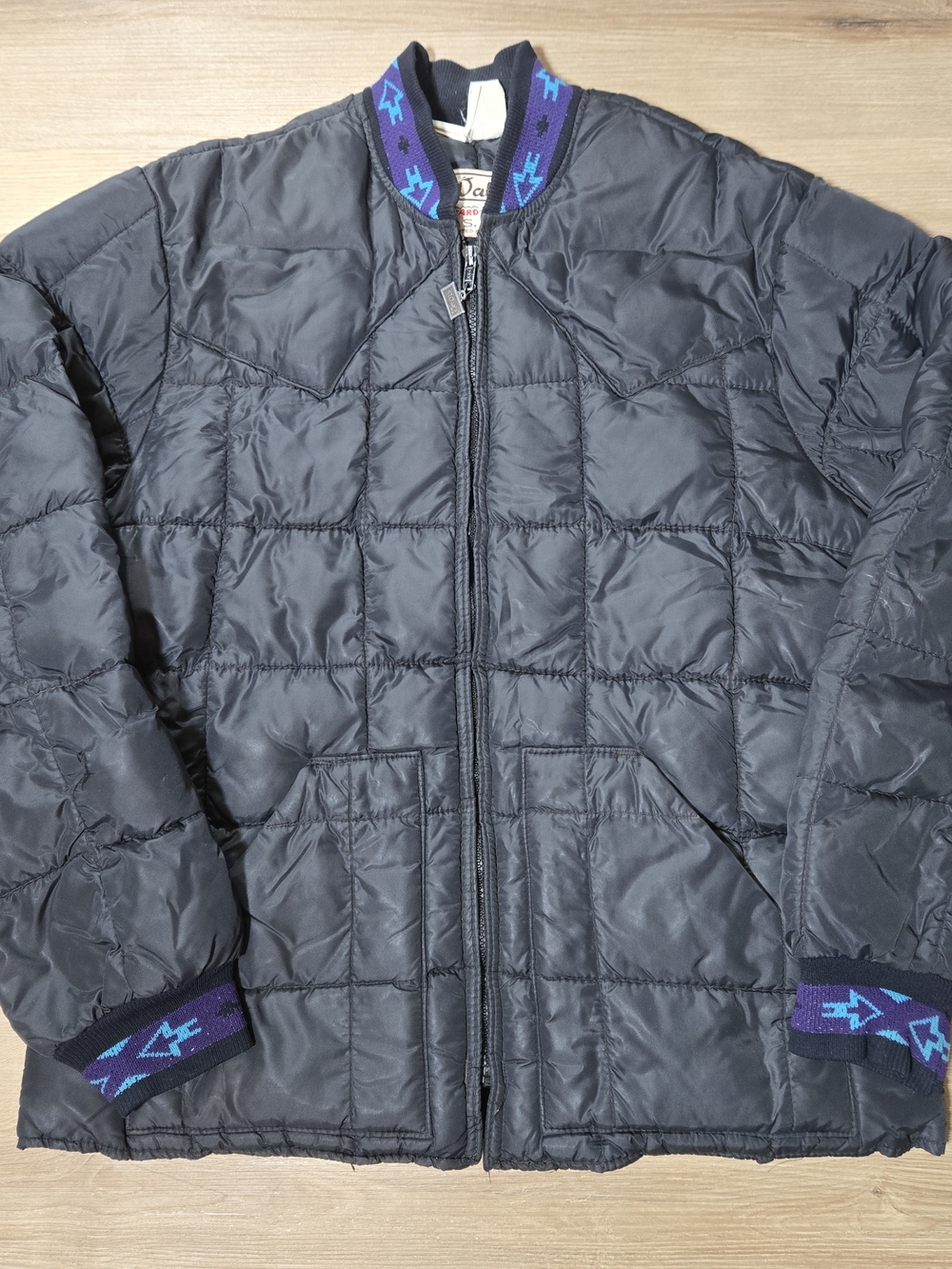 Vintage Black Quilted Puffer Jacket with Patterned Rib Trim